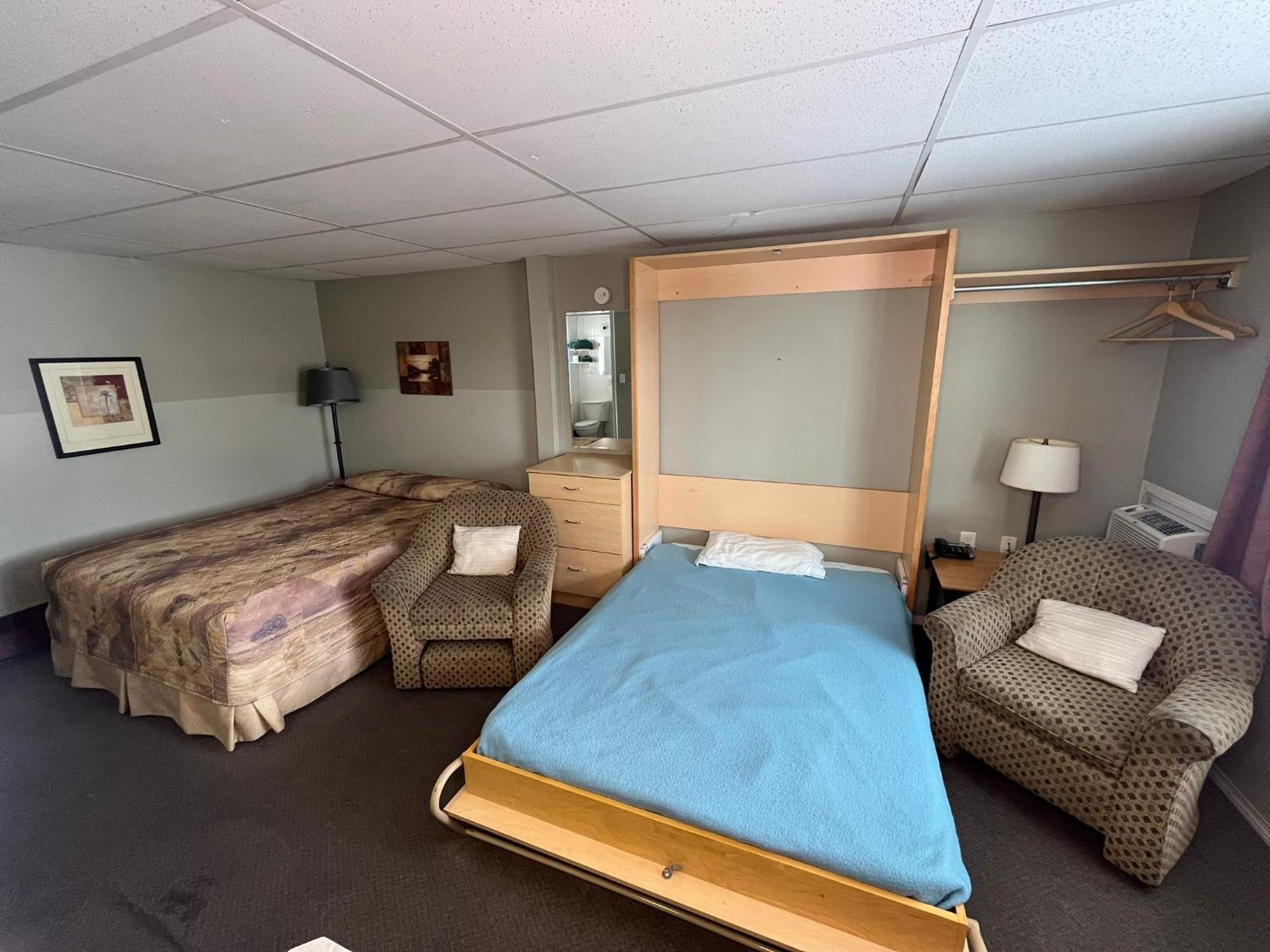 Raccoon Lodge Motel Sylvan Lake Cameră foto
