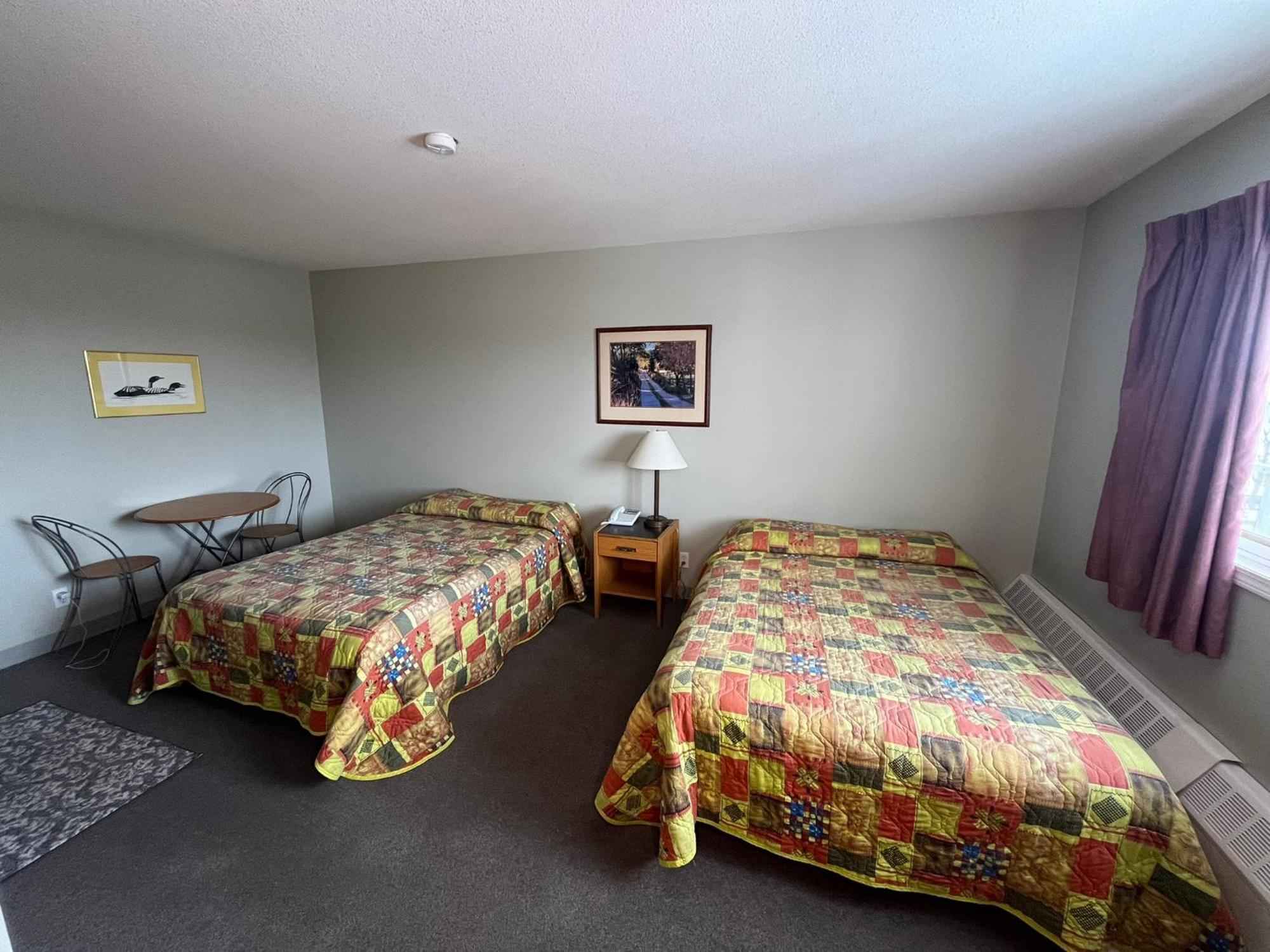 Raccoon Lodge Motel Sylvan Lake Cameră foto